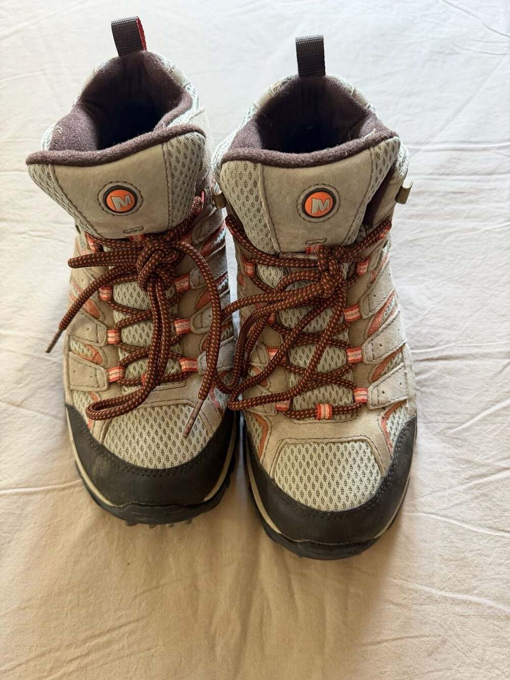 Merrell Women's Moab 2 Mid Waterproof Hiking Boots, Size 8.5 US
